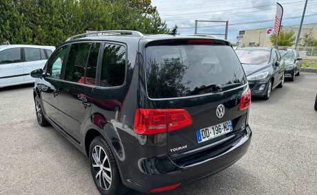 **** Volkswagen Touran 7 Places 1.6L TDI 105 CV BV6